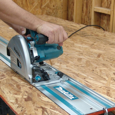 Makita plunge saw with shop rails