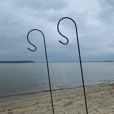 2 x Shepherds Crook Black Metal Garden Border Hooks (1m)