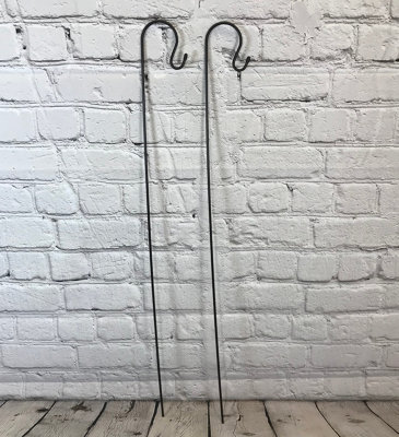 2 x Shepherds Crook Black Metal Garden Border Hooks (1m)