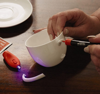 2 x UV Glue Pens & Lights - Works for Metal