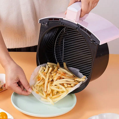 https://media.diy.com/is/image/KingfisherDigital/20-air-fryer-liner-sheets-round-greaseproof-parchment-paper-disposable-20cm~5053249259994_05c_MP?$MOB_PREV$&$width=618&$height=618