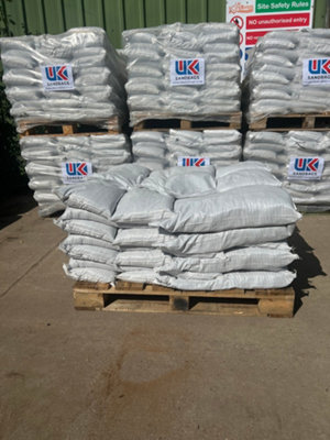 20 Filled white polyproplene sandbags