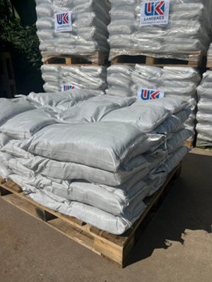 20 Filled white polyproplene sandbags