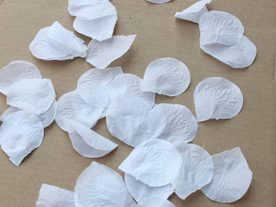 200pcs White Silk Rose Petals Wedding Mothers Day Wedding Confetti Anniversary Table Decorations