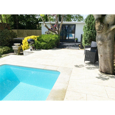 21m2 - 42 Paving Slabs - Dolomite Travertine (Beige) Porcelain Paving