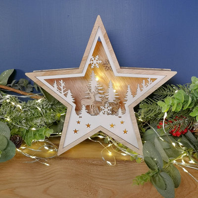 23cm Battery Operated Wooden Star Shape Woodland Scene Christmas ...