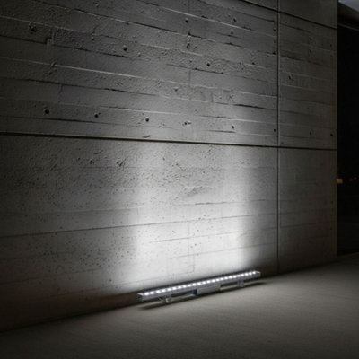 24 Watt 1000mm Cool White Linear Wall Washer