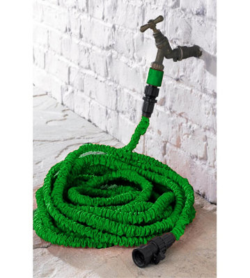 25 Foot Expanding Hose Reel and Spray Gun