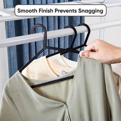 25 Pack Adult Plastic Coat Hangers - 7
