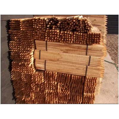 25 x Square & Pointed Wooden HC4 Pressure Treated Tree Stakes/Posts - 90cm tall x 25mm wide