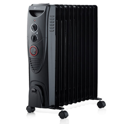 2500W Oil Filled Radiator with 11 Fins Black | DIY at B&Q