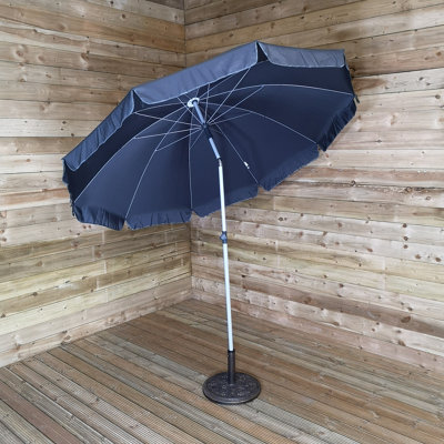 Verlammen Uitwerpselen Contract 250cm Extending Parasol Umbrella with Tilt Action in Dark Grey for Garden  or Patio | DIY at B&Q