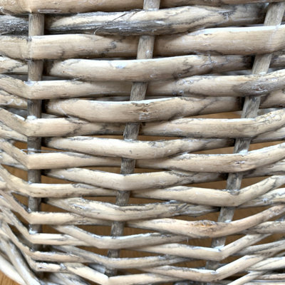 28/33cm Samuel Alexander Deluxe Wicker Willow Christmas Tree Skirt - Small Natural - 4