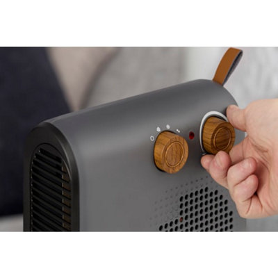 2KW Fan Heater - 2 heat settings & adjustable thermostat - 7