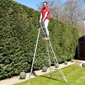 Henchman Hi-Step Maxi Garden Platform Ladder - Ladder Warehouse