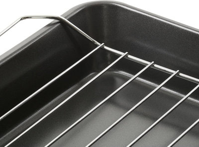 https://media.diy.com/is/image/KingfisherDigital/3-oven-roasting-trays-non-stick-oven-dish-tray-with-wire-cooking-rack-bake-pan~5015302452919_03c_MP?$MOB_PREV$&$width=618&$height=618