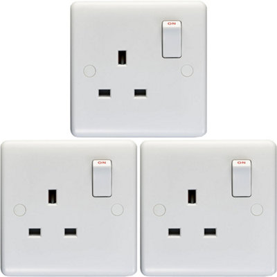3 PACK 1 Gang Single Pole 13A Switched UK Plug Socket - WHITE Wall Power Outlet