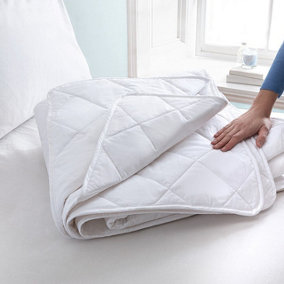 3 Tog Summer Duvet - Cool Lightweight Hypoallergenic Quilt with Cotton Filling & Cover - Machine Washable, Size Super King