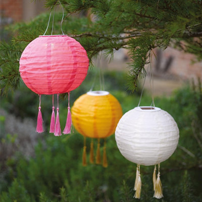 3 x Tassel Outdoor Solar Lanterns Colourful Weather Resistant Light Up Outdoor Garden Hanging Lantern Decoration 34 x 20cm