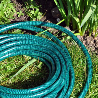 B&q garden deals hose