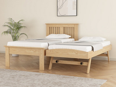 Flintshire Furniture Hendre Oak Guest Bed With Trundle