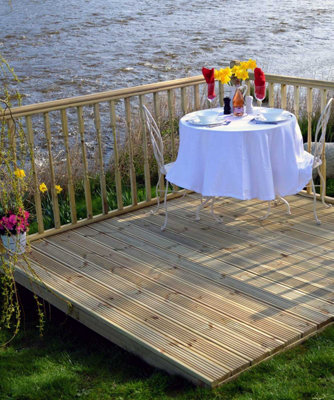 3.0X2.4M Complete Value Decking Kit With Colonial Handrail/balustrade from B&Q