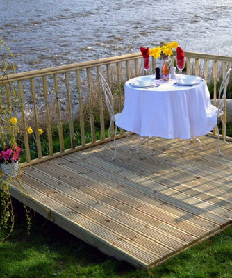 6.0X6.0M Complete Value Decking Kit With Colonial Handrail/balustrade from B&Q