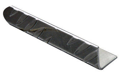 Naturel Aluminium Equal L-Shaped Angle Profile(L)1M (W)40mm (D)40mm (T)2mm from B&Q