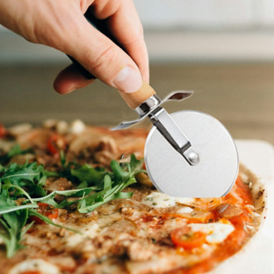 Louis Tellier Pizza WheelHigh Quality from B&Q