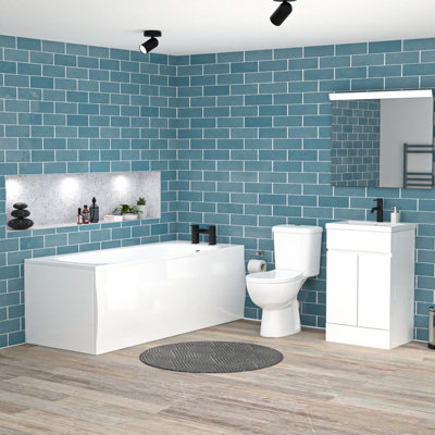 Nes Home Alaska 1700mm Round Bath,500mm Freestanding Basin Vanity,close Coupled Toilet from B&Q