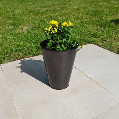 33cm Zinc Platinum Black Cone Planter