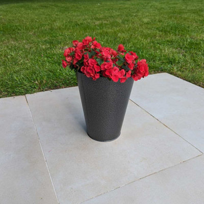 33cm Zinc Silver & Black Textured Cone Planter