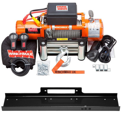 Winchmax 13,500Lb 24V Winch. 26M Steel Rope. Mounting Plate. Remote Controls. from B&Q
