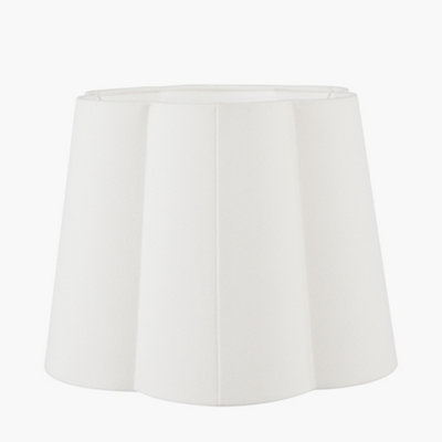 35cm White Handloom Tapered Scalloped Table Lampshade