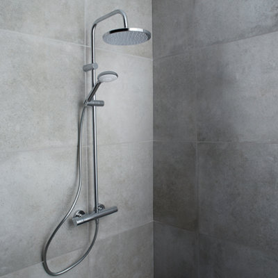 Shop mixer showers.
