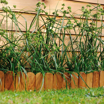 Blooma Oak Spike Log Roll (H)300mm (L)1.1M from B&Q