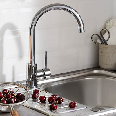 Shop chrome effect taps kitchen