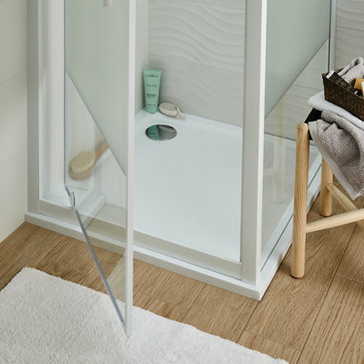 Shop shower trays.
