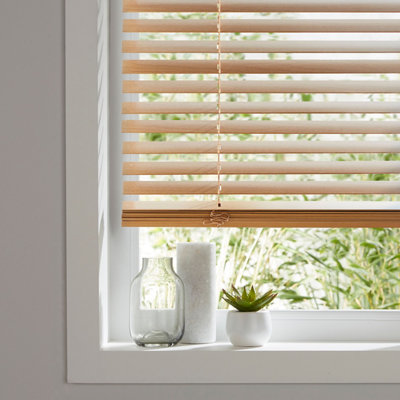 GoodHome Cana Natural Oak Effect Wood Venetian Blind (W)120Cm (L)180Cm from B&Q
