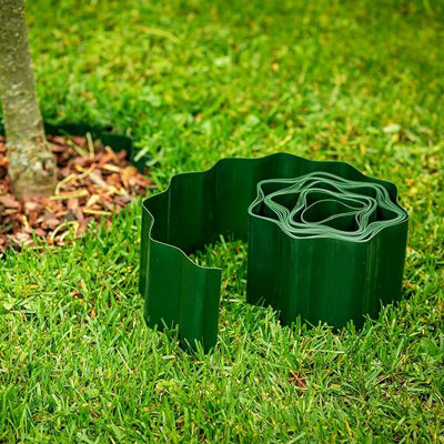 4-Pack Flexible Green Garden Edging - 25cm High, 9m Long (36m Coverage)