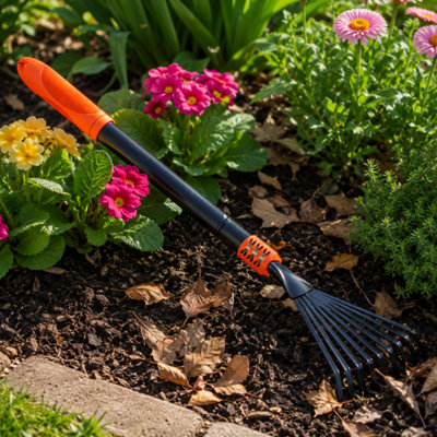4 Pack Telescopic Garden Rake Adjustable Leaf Lawn Soil Grass Moss Rake ...