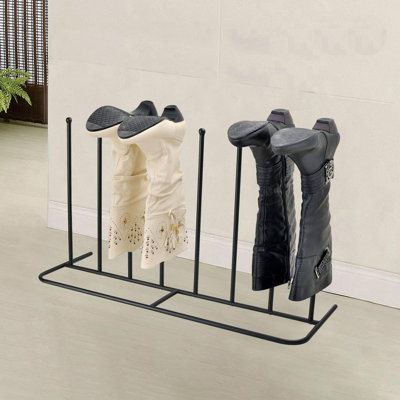 Wellington rack outlet stand