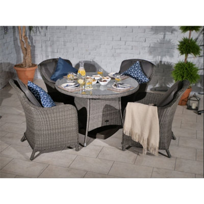 4 Seater Round Caver Dining Set 110cm Round Table With 4 Imperial Chairs Including Cushions