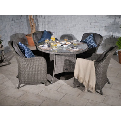 4 Seater Round Caver Dining Set 110cm Round Table With 4 Imperial Chairs Including Cushions