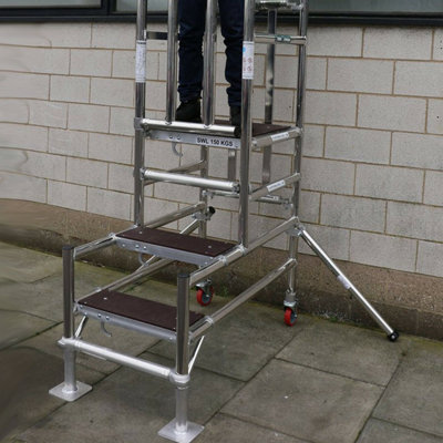 4 Tread Mobile Telescopic Podium Step Ladder - Safe Work Platform with Adjustable Height