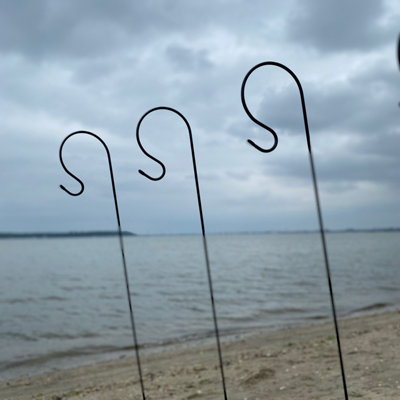 4 x Shepherds Crook Black Metal Garden Border Hooks (1.5m)