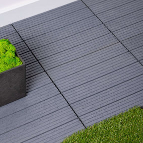 40 x Composite Interlocking Patio & Deck Tiles - All Weather Wood-Effect Garden Paving - Each Measure 30 x 30 x 1.5cm, Cool Grey