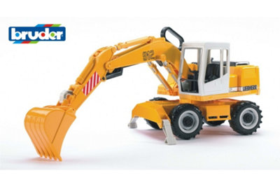 Bruder Liebherr Tracked Excavator Playset - 1:16 Scale - Image 7