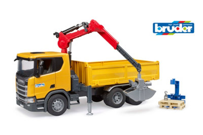 Bruder Scania Super 560R Construction Truck With Crane And 2 Pallet Detailed Vehicle & Playset Model - Red - Image 7