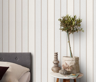 B&Q -  Elegant Stripe Blown Vinyl In Beige